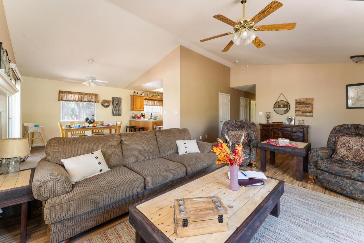 Lazy Squirrel - Cozy Family House With Full Game Room Kernville Exterior foto